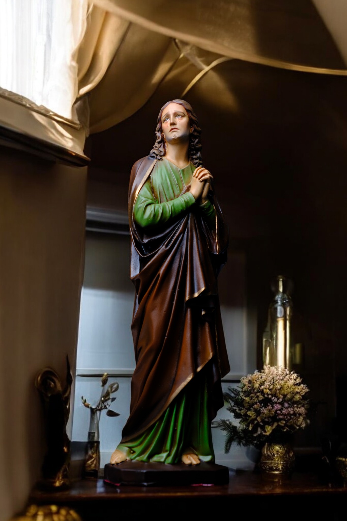 Tượng Thánh Gioan Tông Đồ Phong Cách Cổ – Tượng Công Giáo Thủ Công Cao 30cm Trang Trí Góc Cầu Nguyện