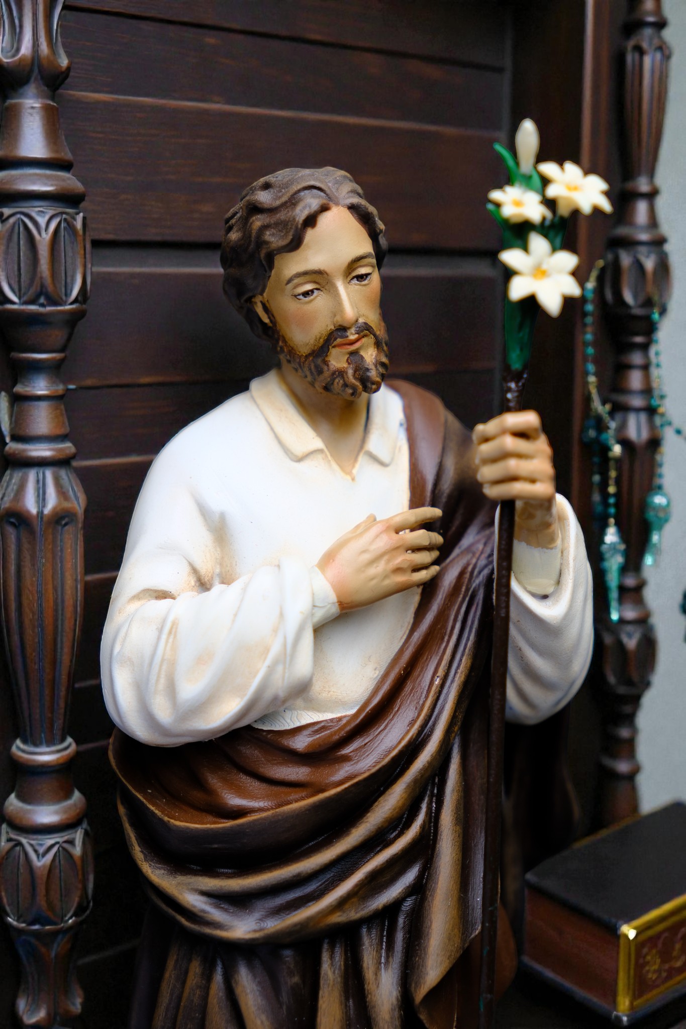Tượng Thánh Giuse Hoa Huệ – Tượng Công Giáo Thủ Công Cao 25cm Trang Trí Góc Cầu Nguyện - Ảnh 9