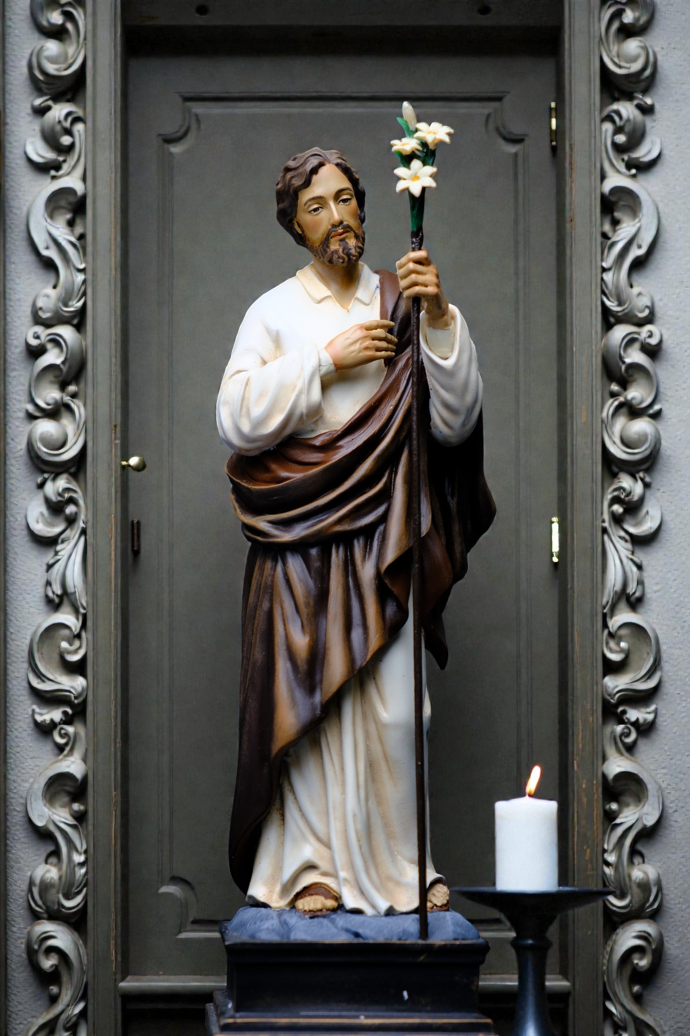 Tượng Thánh Giuse Hoa Huệ – Tượng Công Giáo Thủ Công Cao 25cm Trang Trí Góc Cầu Nguyện - Ảnh 11