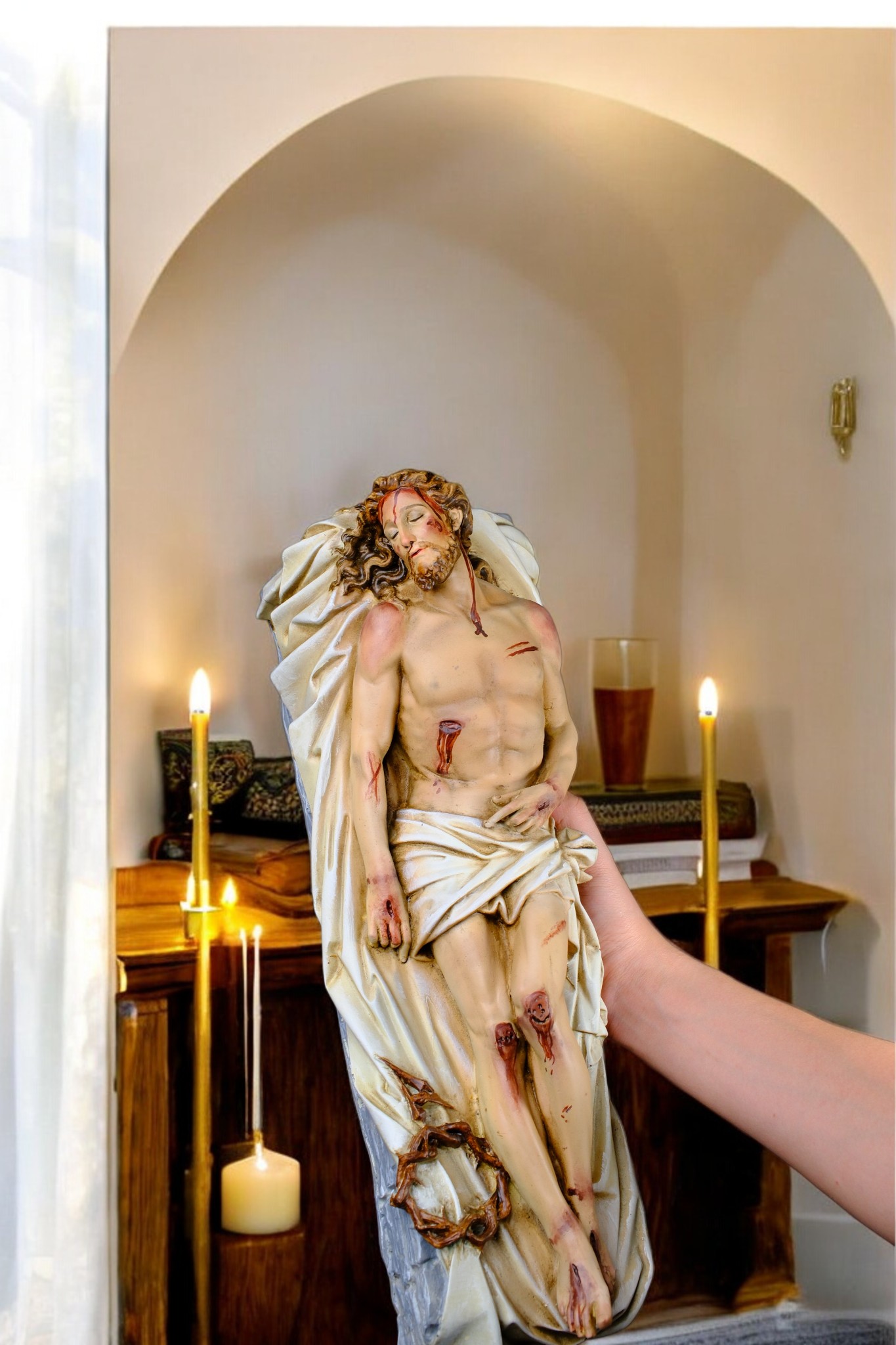 Alternative view of Tượng Chúa Táng Xác – Tượng Công Giáo Thủ Công Dài 25cm & 40cm Trang Trí Bàn Thờ